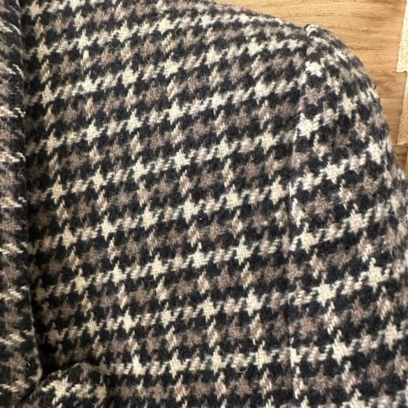 ASTR Croped Rachel blazer in a brown houndstooth pattern Size L - Picture 6 of 6